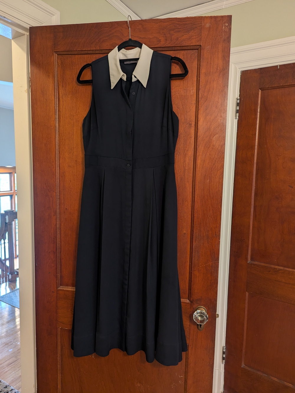 Sleeveless Navy Midi Dress with White Collar